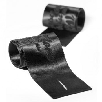 SILKY SENSUAL HANDCUFFS